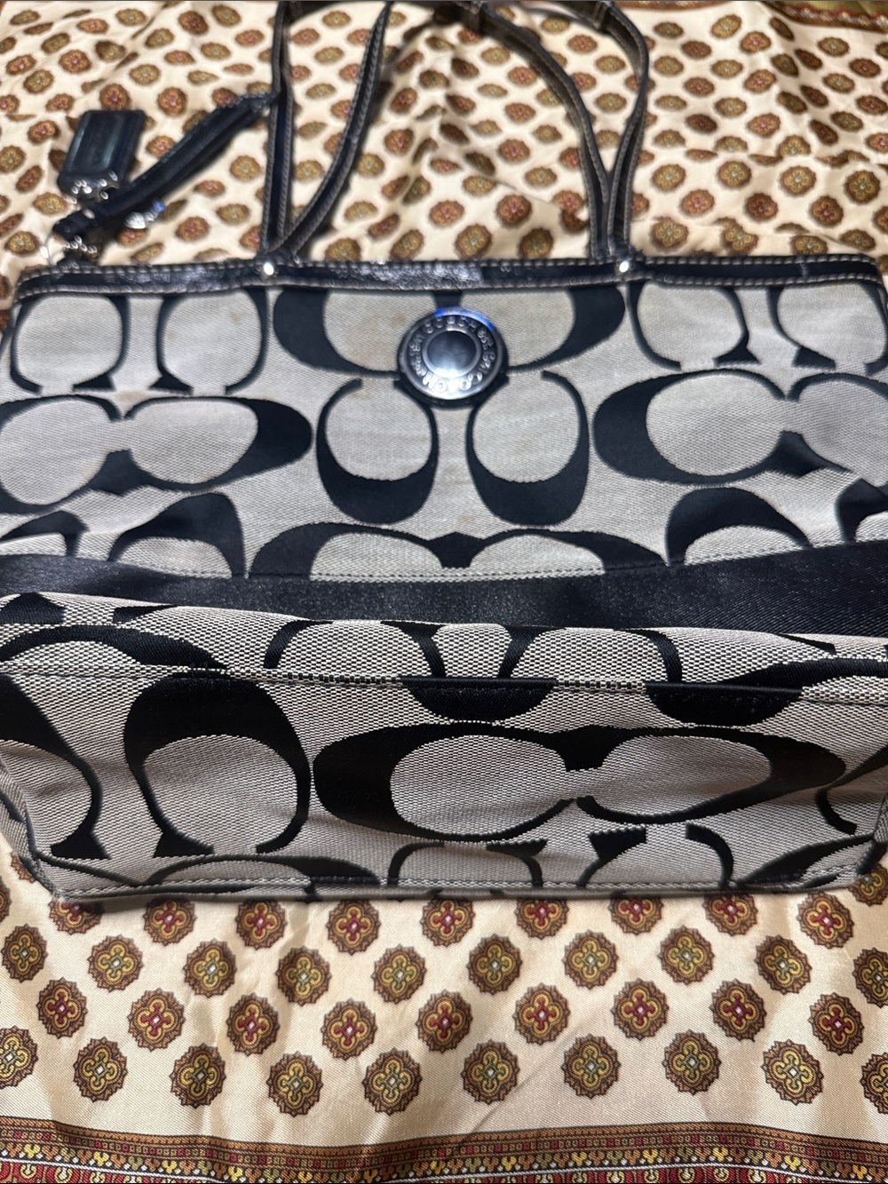 Coach Signature Canvas Tote in Black and Cream - Picture 5 of 10